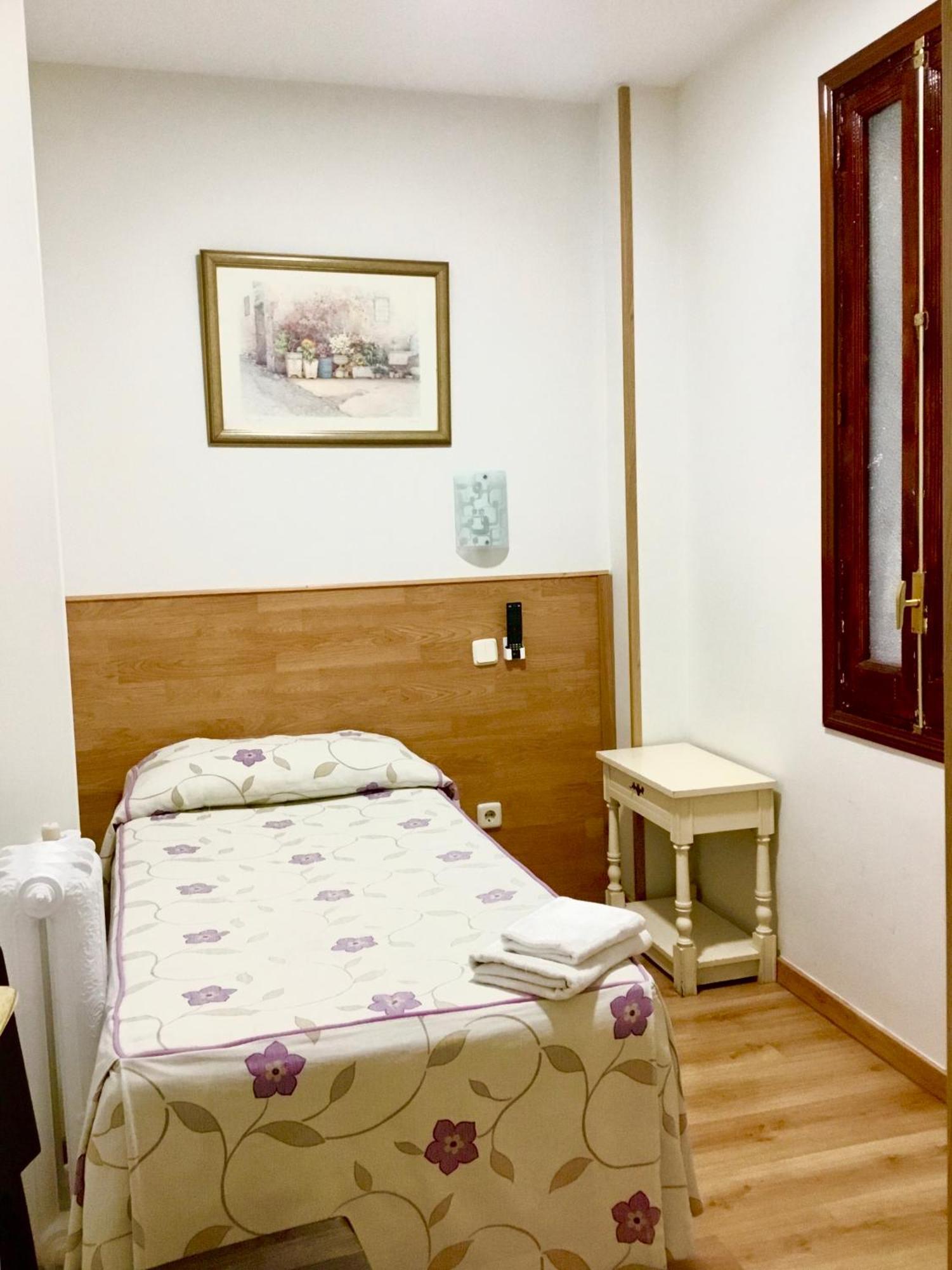 Hostal Nersan2 — Photos 2